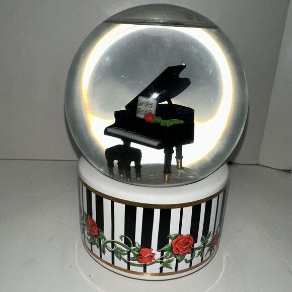 Vintage SAN FRANCISCO MUSIC BOX Company BABY GRAND PIANO Waterglobe 7" Works - Picture 1 of 9